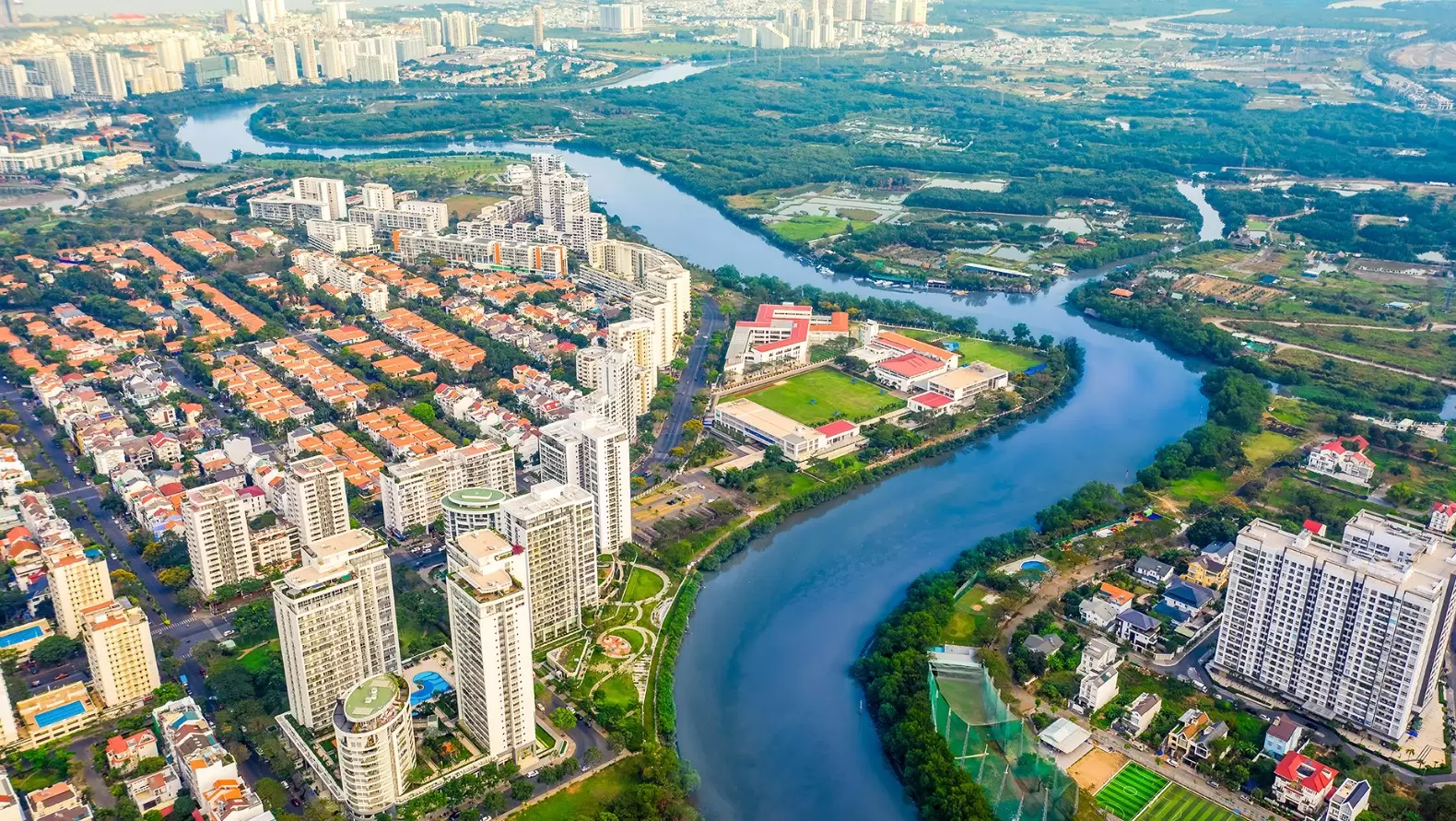 Khu cảnh đồi với các dự án biệt thự và căn hộ cao cấp