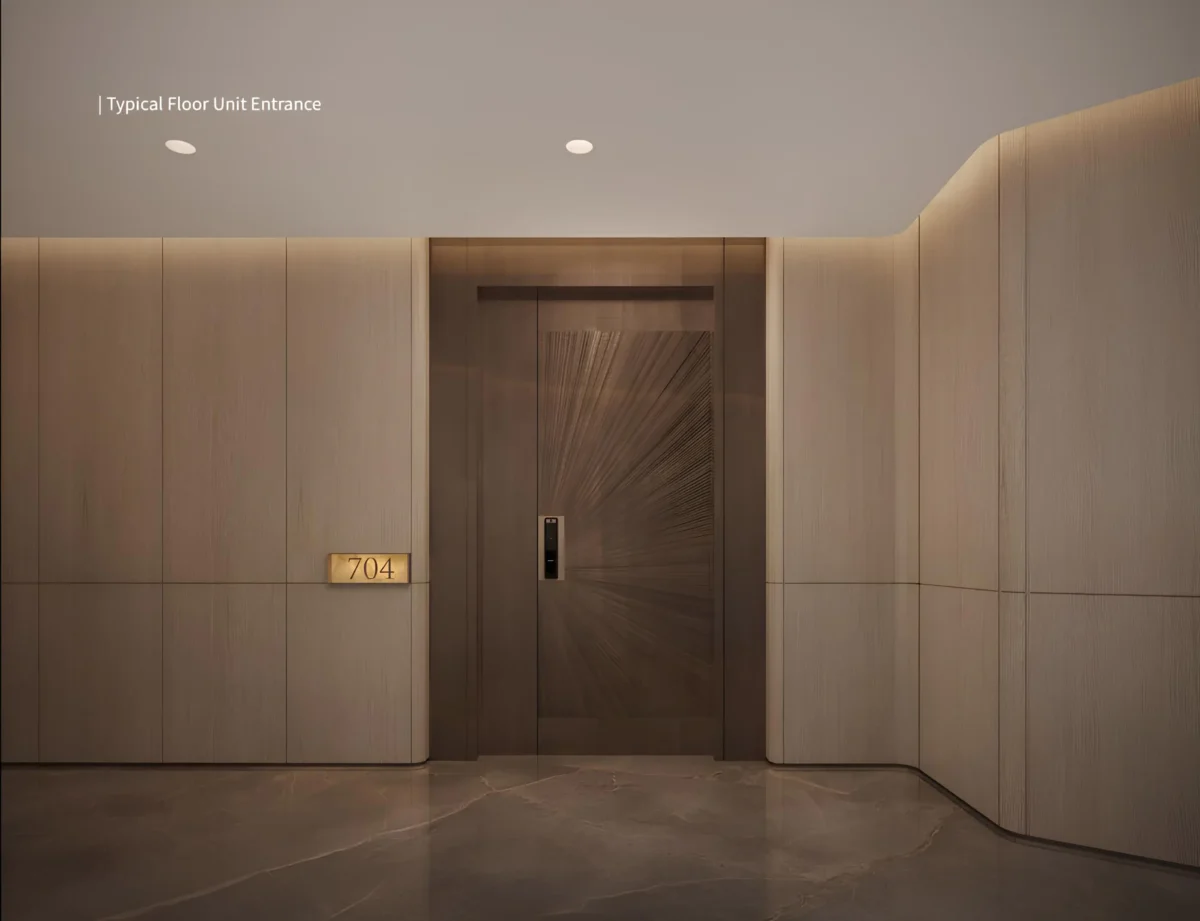 Bên ngoài cửa căn hộ